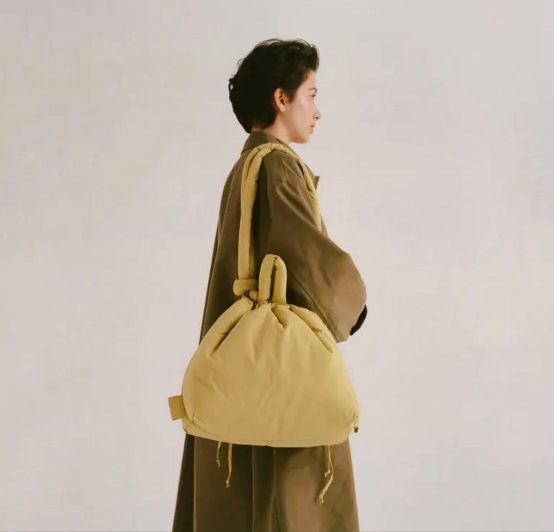 OLEND イエロー ショルダーバッグ 丸型 オレンド OLEND OLEND バッグ MICRO ONA SOFT BAG マイクロ オナ