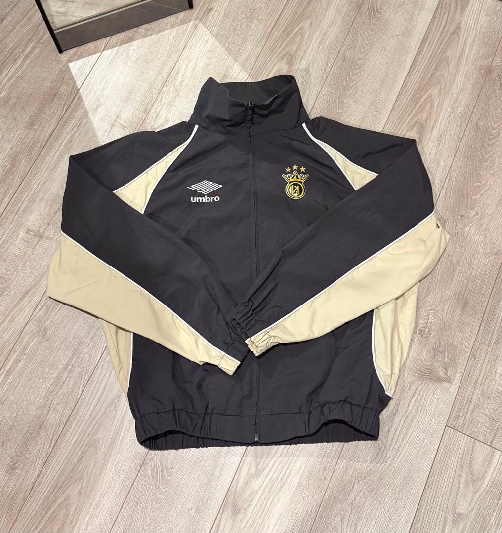 umbro ナイロンジャケット 9090コラボ - メルカリ