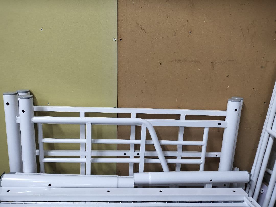 千葉市花見川区引取限定】ROSTEM 階段付きパイプロフトベッド ホワイト