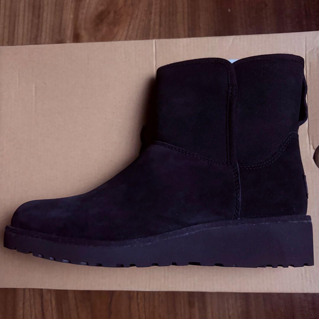 【未着用】UGG ブーツ W KRISTIN ブラック 6 UGG (アグ) スエード 厚底 ムートンブーツ Classic Ultra Mini New