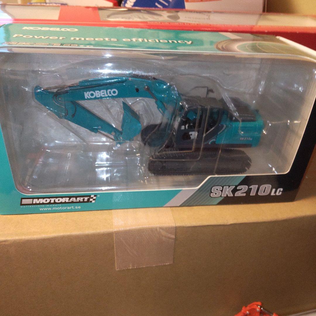 コベルコ建機　KOBELCO SK210 LC 1/50 Amazon.co.jp: Conrad 1/50 Kobelco SK210LC-11 hydraulic excavator