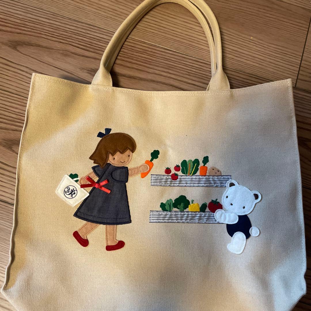 美品】familiar×kowa コラボ お野菜刺繍 帆布バッグ - メルカリ