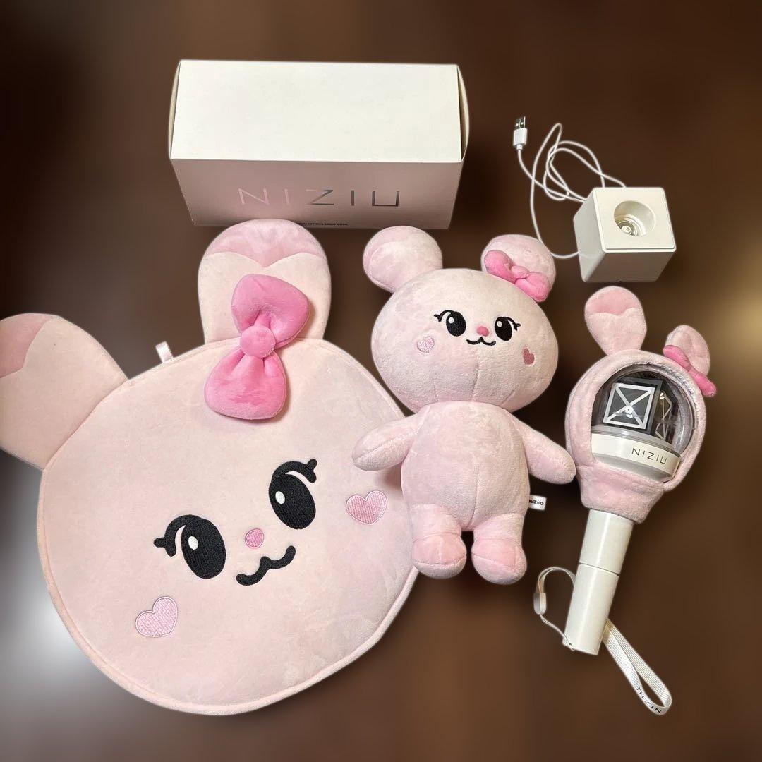 NiziU ペンライト ミイヒ セット‼️ - メルカリ
