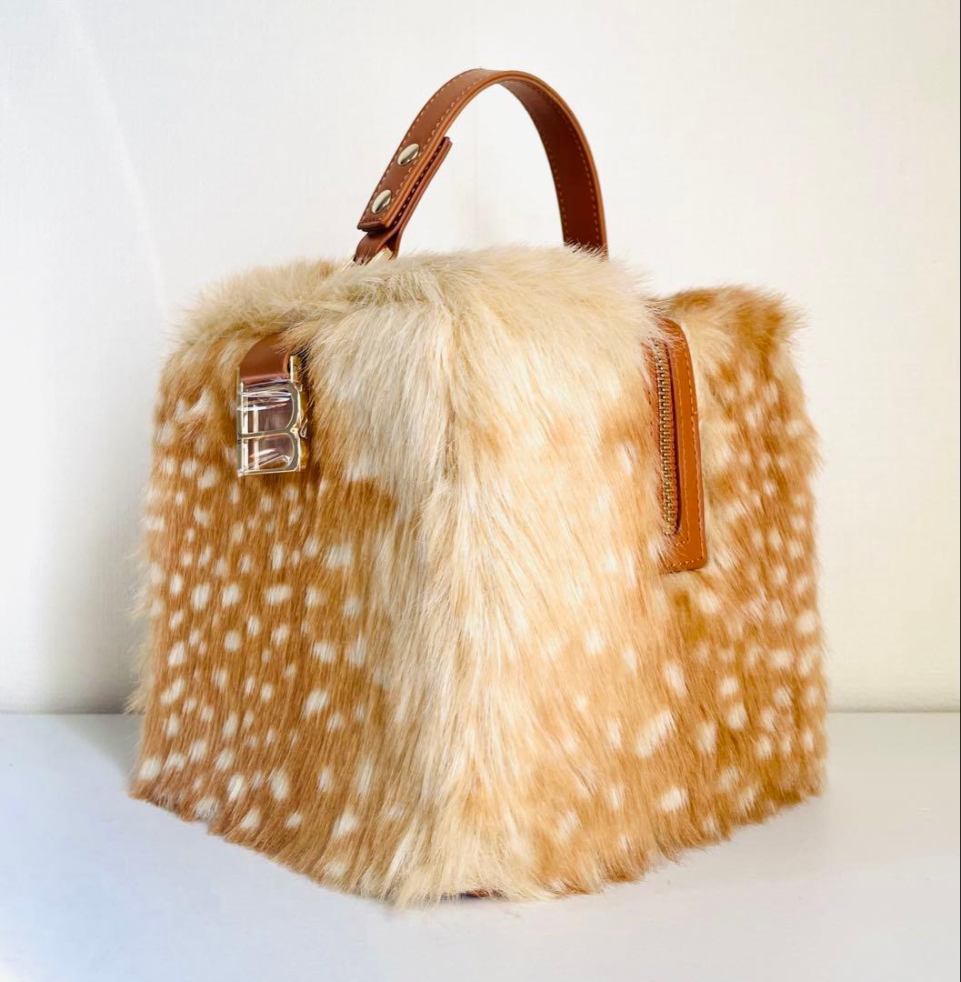 未使用 Bibiy. B. FUR BOX BAG ショルダー バッグ バンビ柄 - メルカリ