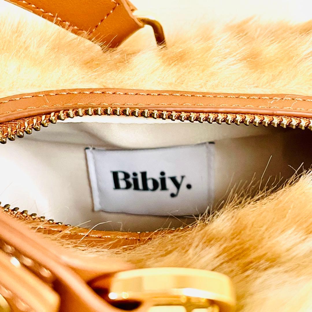 未使用 Bibiy. B. FUR BOX BAG ショルダー バッグ バンビ柄 - メルカリ