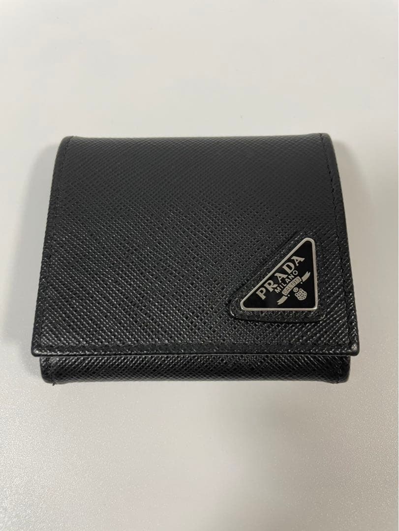 PRADA プラダ サフィアーノレザー トライアングル ケース PRADA（プラダ） サフィアーノ トライアングル カードケース カード