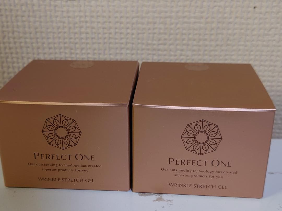 パーフェクトワン薬用リンクルストレッチジェル50g2個 - メルカリ