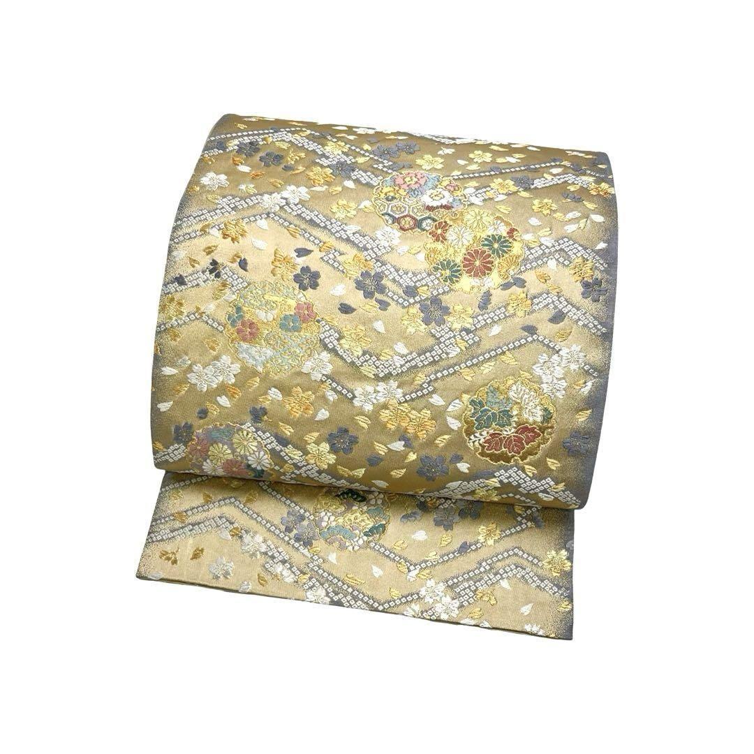 袋帯 雪輪に四季の花柄 鹿の子模様 金銀糸 枯野色 O-4790 - メルカリ