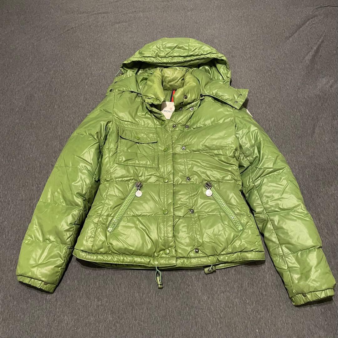 MONCLER グリーンダウンジャケット - メルカリ