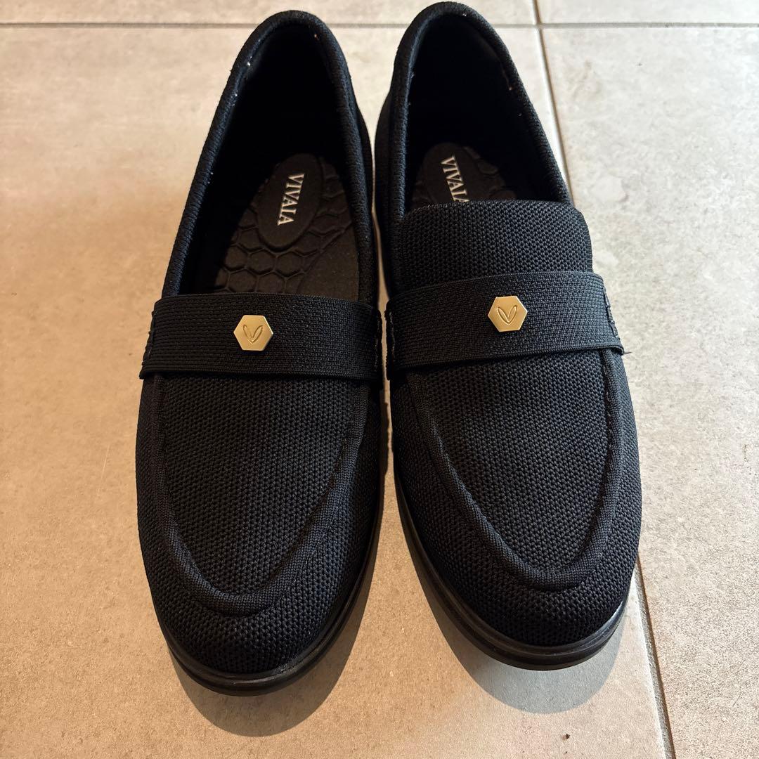 VIVALA ブラック ローファー 39.5(25cm相当) - メルカリ