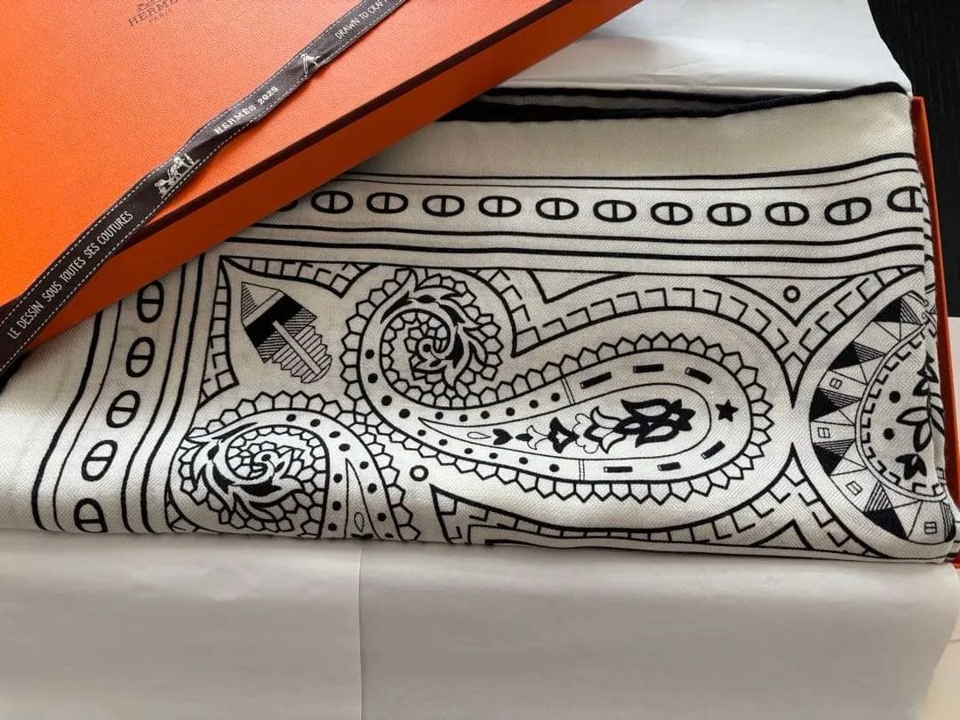 新品未使用 エルメス カシシル 白黒 140 2025AW バンダナ 完売品