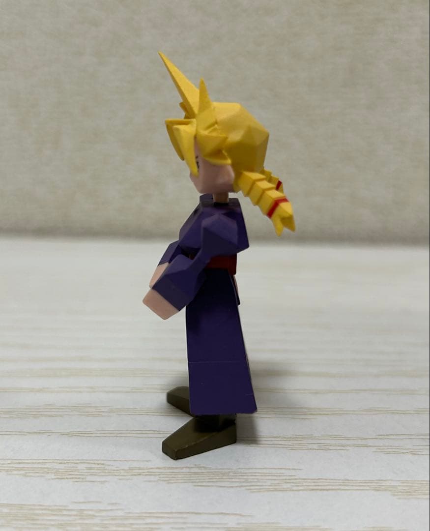 箱付き】FF7 一番くじ G賞 ミニフィギュア シークレット 女装 クラウド