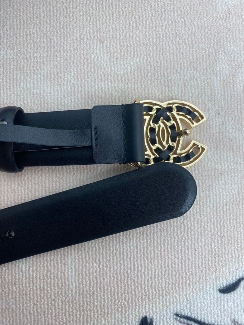CHANEL ブラックレザーベルト ゴールドバックル - メルカリ