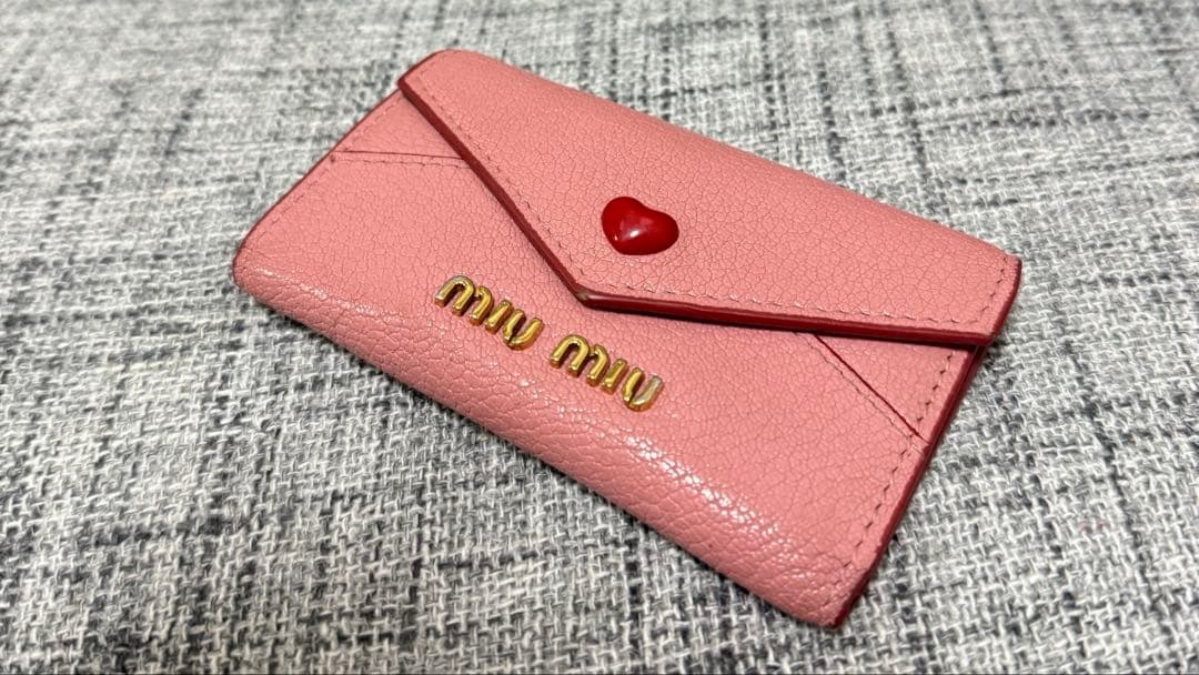 miu miu ミュウミュウ キーケース マドラス ラブ レター 6連 - メルカリ