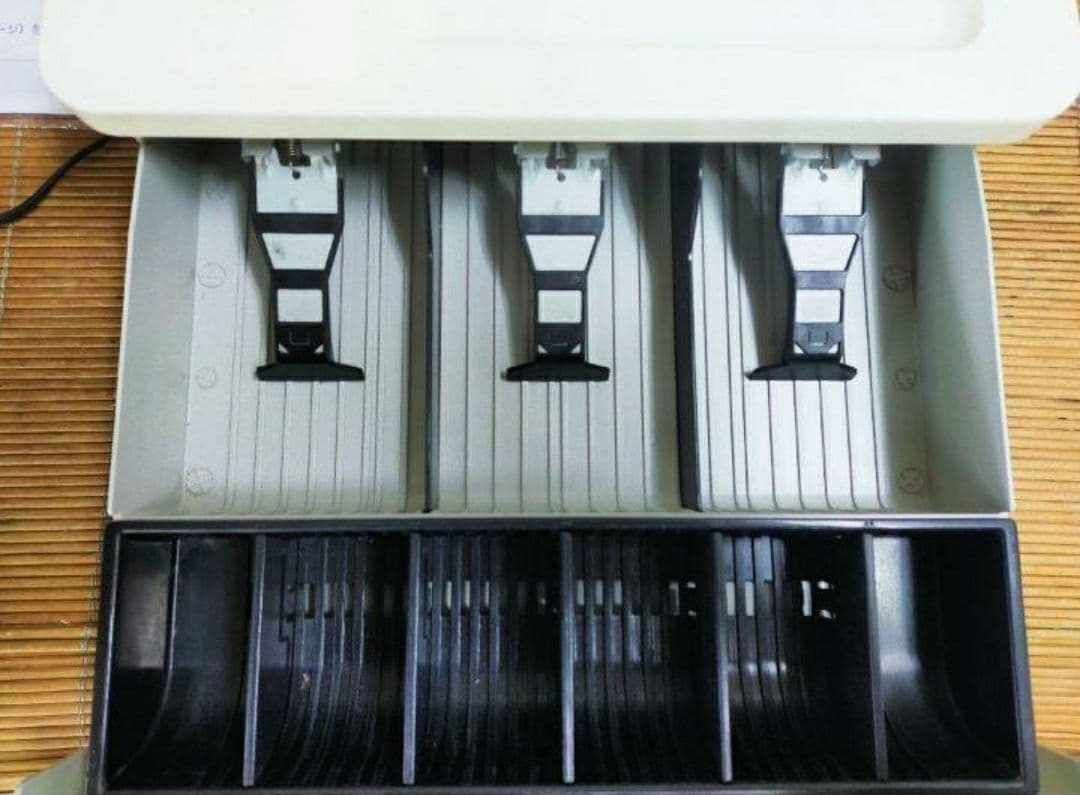 カシオレジスター SE-G1 中古品 人気機種感熱紙 送料無料 617706