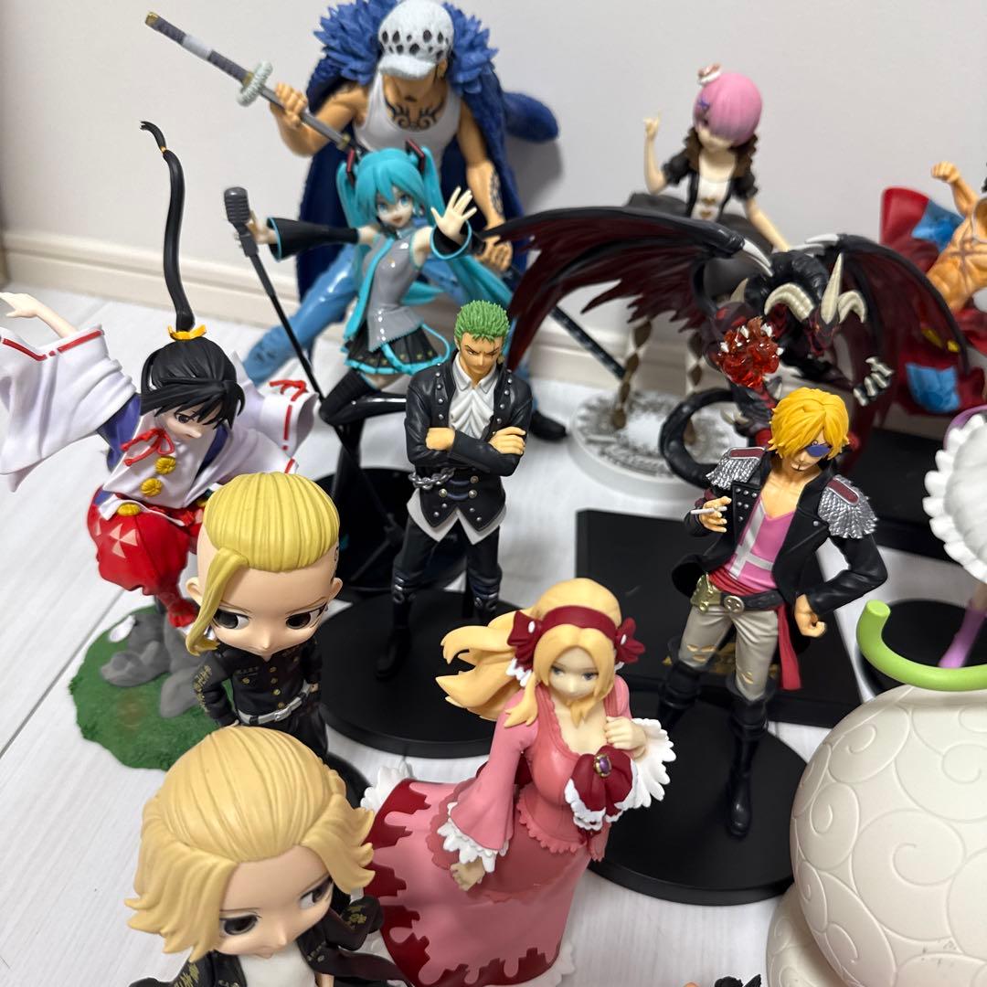 フィギュア 30個まとめ売り - メルカリ