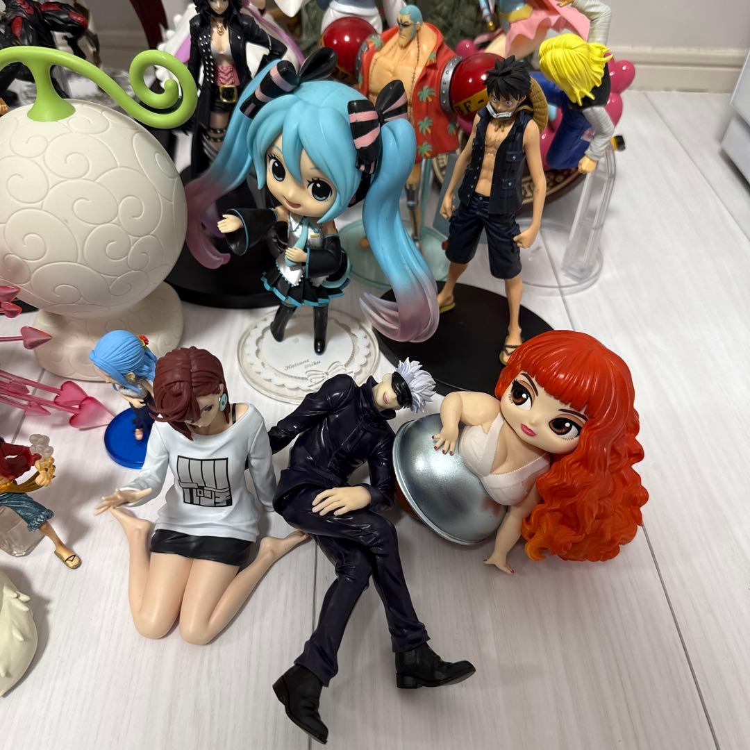フィギュア 30個まとめ売り - メルカリ