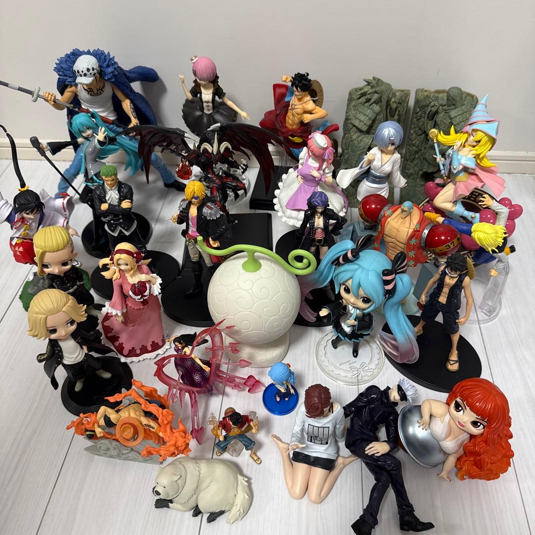 フィギュア 30個まとめ売り - メルカリ
