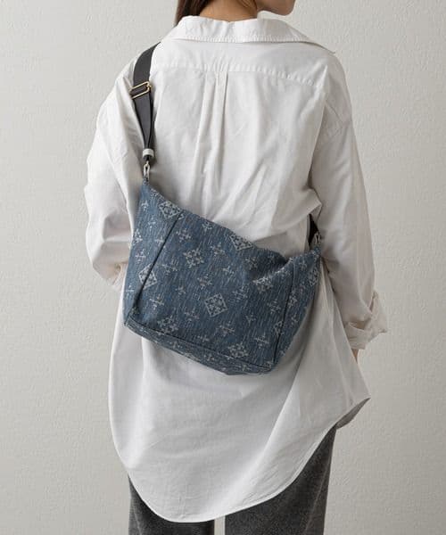 新品未使用 russet ラシットWEB限定 スリングバッグ デニムジャガード