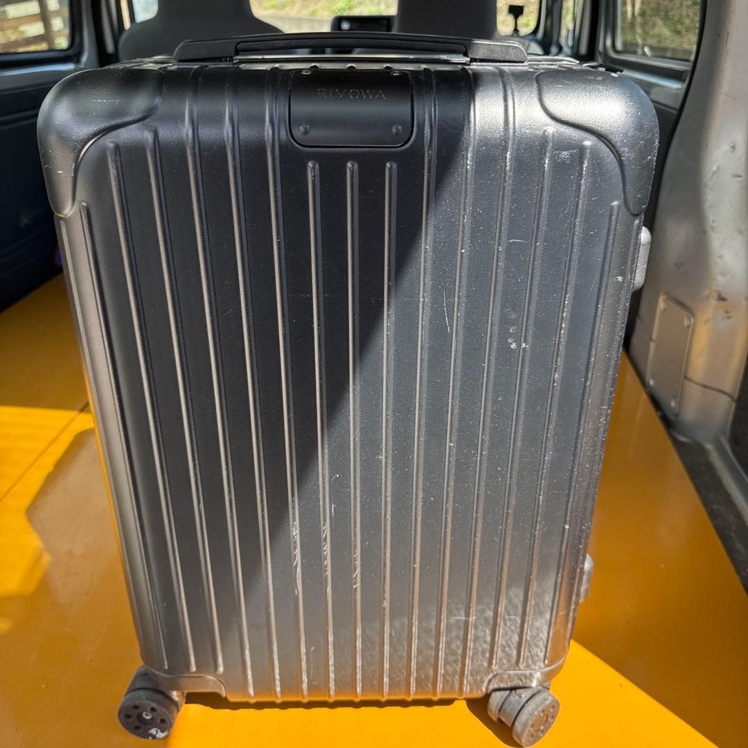 RIMOWA ブラック キャリーケース 中型 スーツケース RIMOWA（リモワ） ブラック 82363624 [TSAロック搭載
