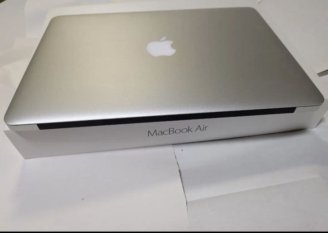 MacBook Air 13inch 1.8GHz Core i5 仮想マシン