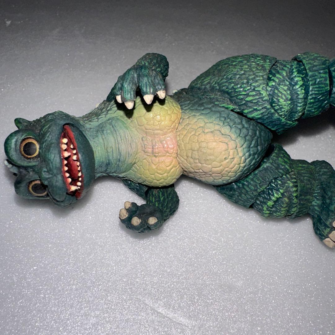 S.H.MonsterArts リトルゴジラ フィギュア