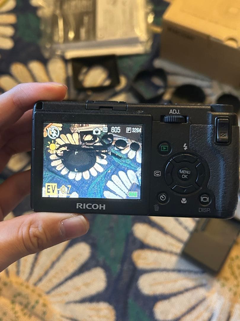 RICOH GR DIGITAL 初代 完動品 箱付 SDカード付属 - メルカリ