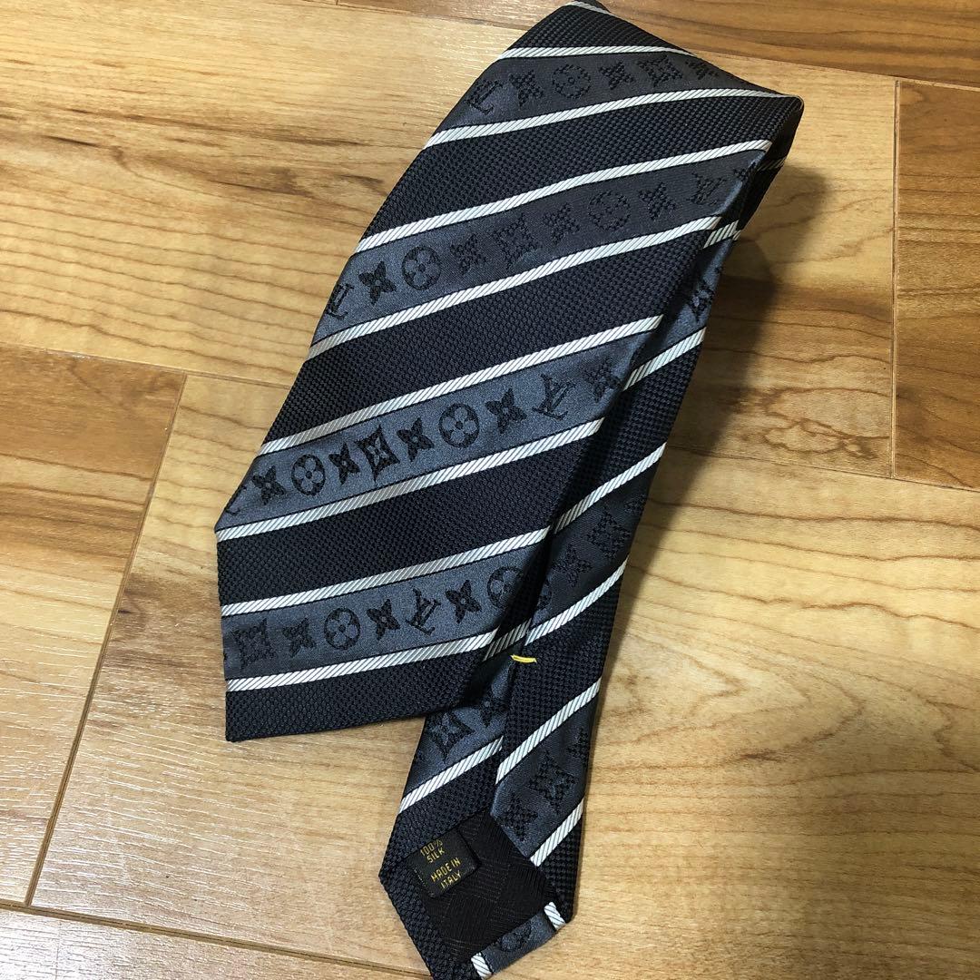 Louis Vuitton ネクタイ ブラック モノグラム LOUIS VUITTON（ルイ・ヴィトン） 【新品】ルイヴィトン ネクタイ・LV