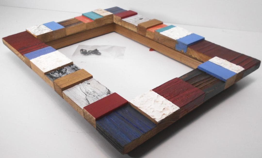 自作・手造り◇廃材木片でのアートな額縁1点物！油絵SM号用 - メルカリ