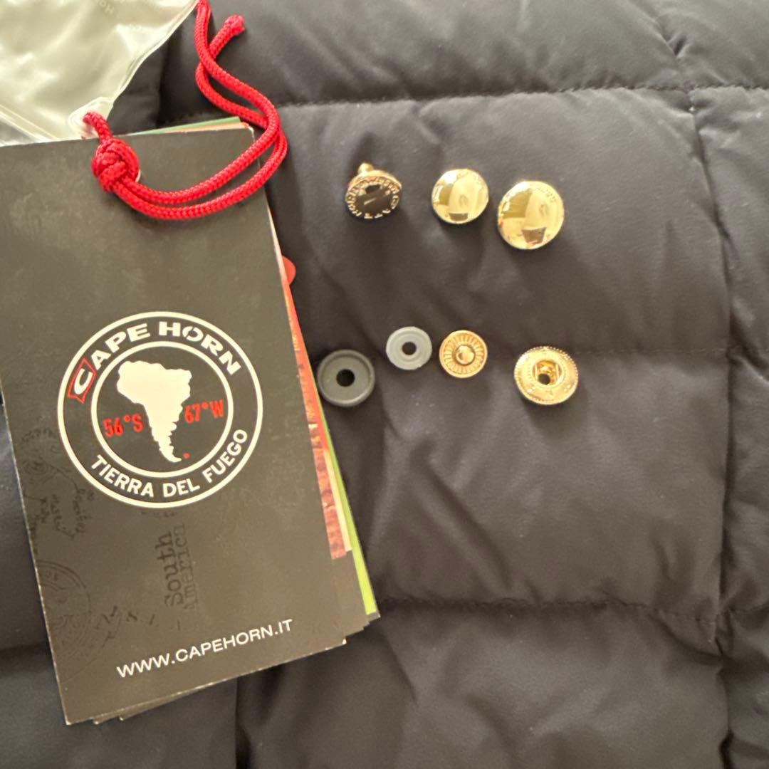 Cape Horn ダウンジャケット （穴補修あり） - メルカリ