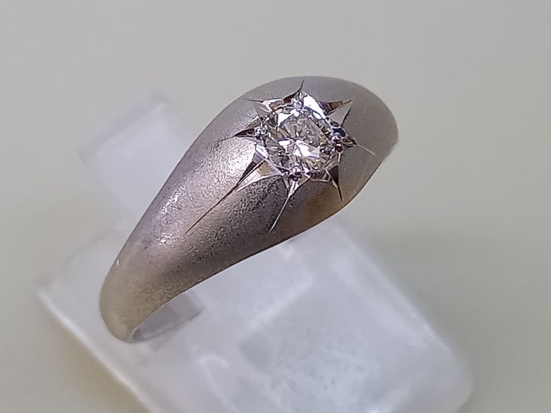 指輪　Pt900　月型甲丸　ダイヤ　0.17ct　リング　プラチナ　男女兼用