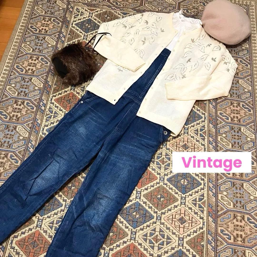 ⭐️レトロ古着 ビーズ刺繍 カーディガン⭐️ヴィンテージ 香港製 白