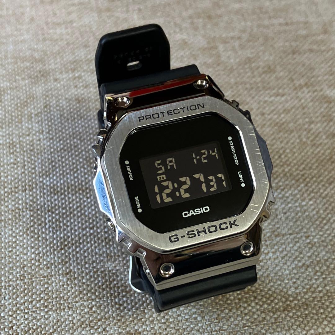 G-SHOCK GM-5600U-1JF 箱、説明書、保証書付3525 カシオ - メルカリ