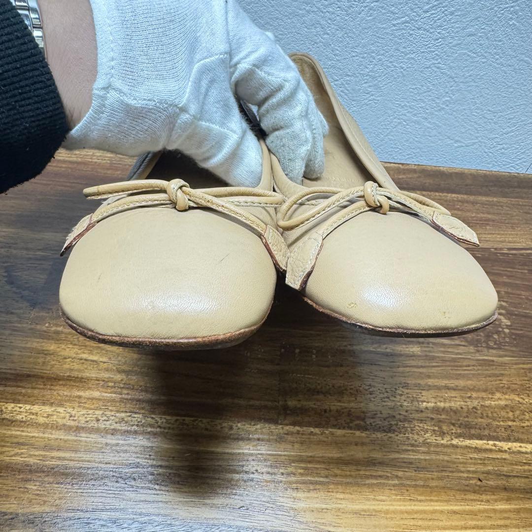 PRADA ベージュ リボン付きバレエシューズ 低ヒール - メルカリ