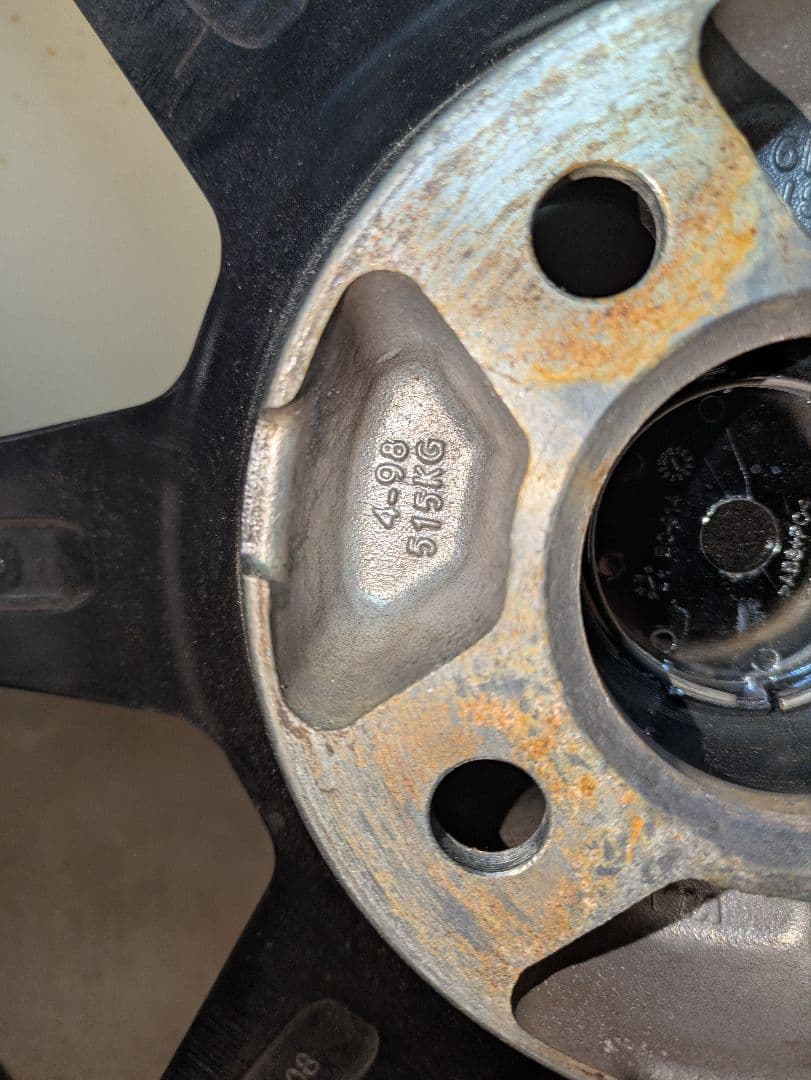 アバルト595 スタッドレス 195/45R16 6.5J PCD98 4本