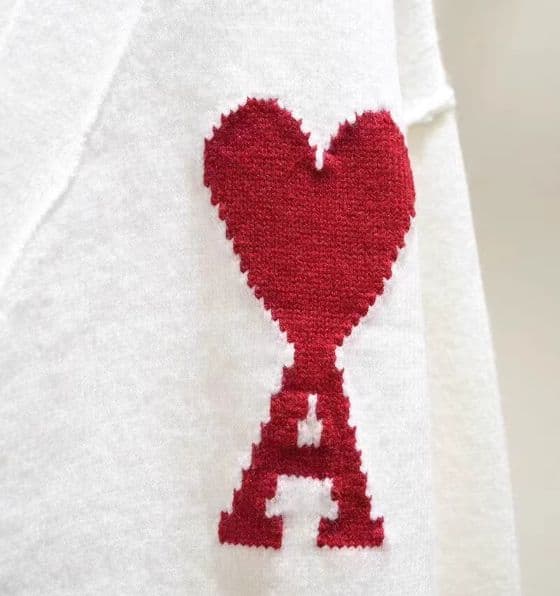 AMI PARIS ハート刺繍 セーター ニット 男女兼用 S - メルカリ