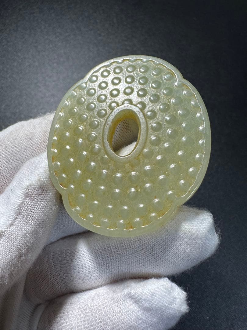 漢時代 和田玉 玉璧 凸彫紋様 古玉 中国古美術 時代物 極細工 旧家
