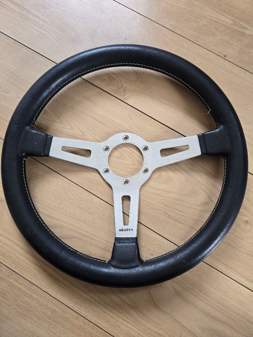 ABARTH 旧車ステアリング 本体　イタリア製 アバルト ステアリング 当時物｜Yahoo!フリマ（旧PayPayフリマ）
