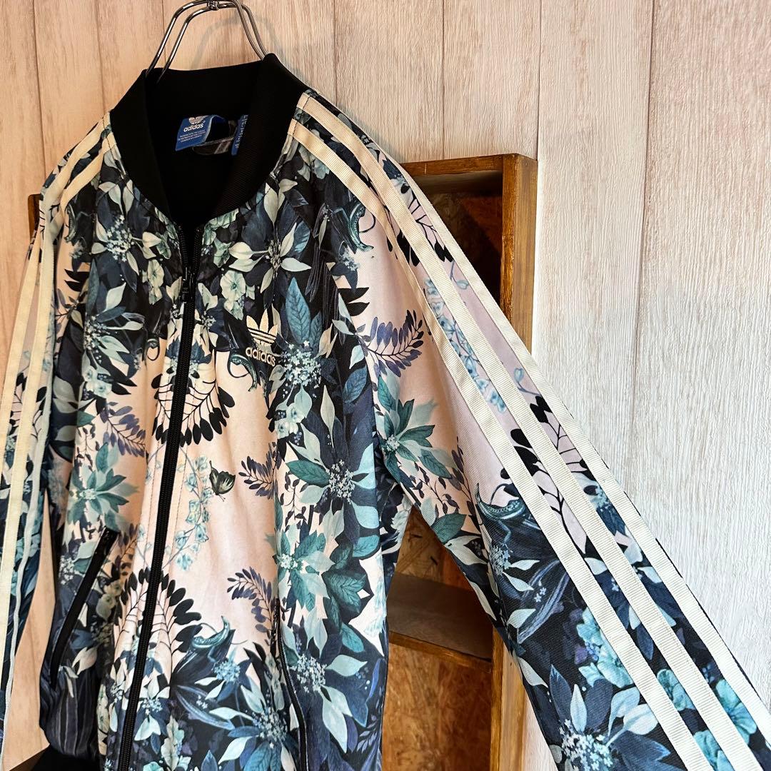 adidas アディダス ボタニカル柄 花柄 ジャージ 刺繍ロゴ L - メルカリ