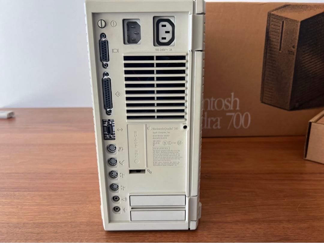 ジャンク品Macintosh Quadra 700 ※モニター・キーボード無し - メルカリ