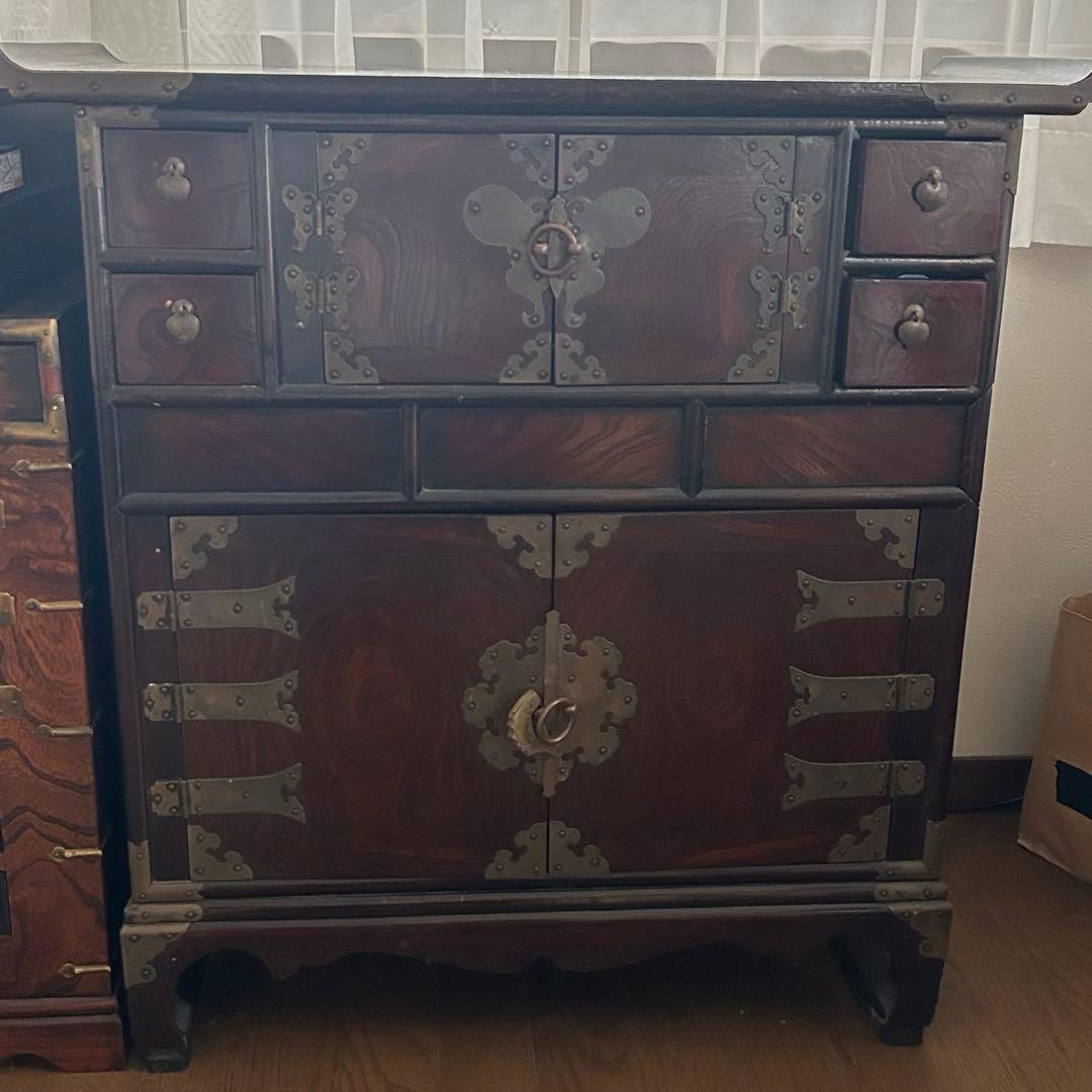 李朝棚 和風木製タンス 金属金具付き 楽天市場】李朝家具 無垢材 古鉄金具 半閉櫃 バンダジ 半閉じ箱 時代物