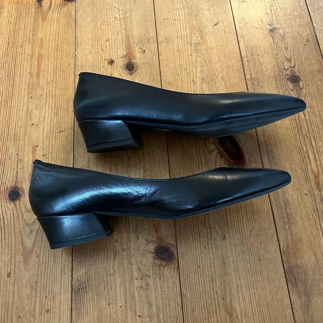 FABIO RUSCONI 黒 ポインテッドトゥ パンプス ローヒール - メルカリ