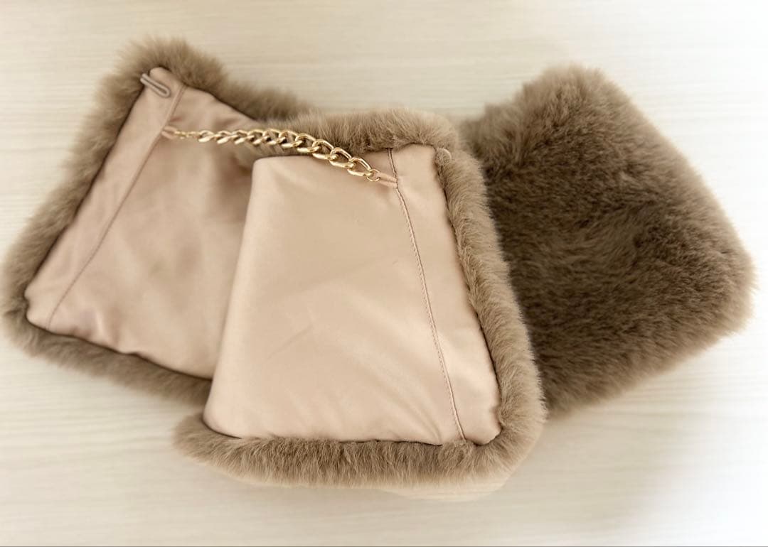 処分予定】Convertible Faux Fur Tippet Coat - メルカリ