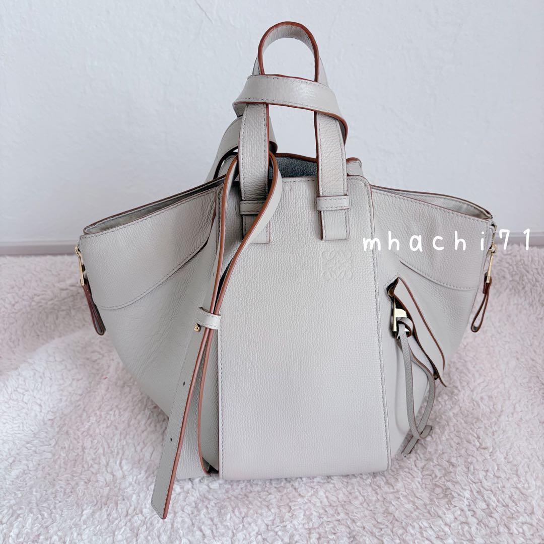 ロエベ LOEWE ハンモックバッグ グレージュ - メルカリ