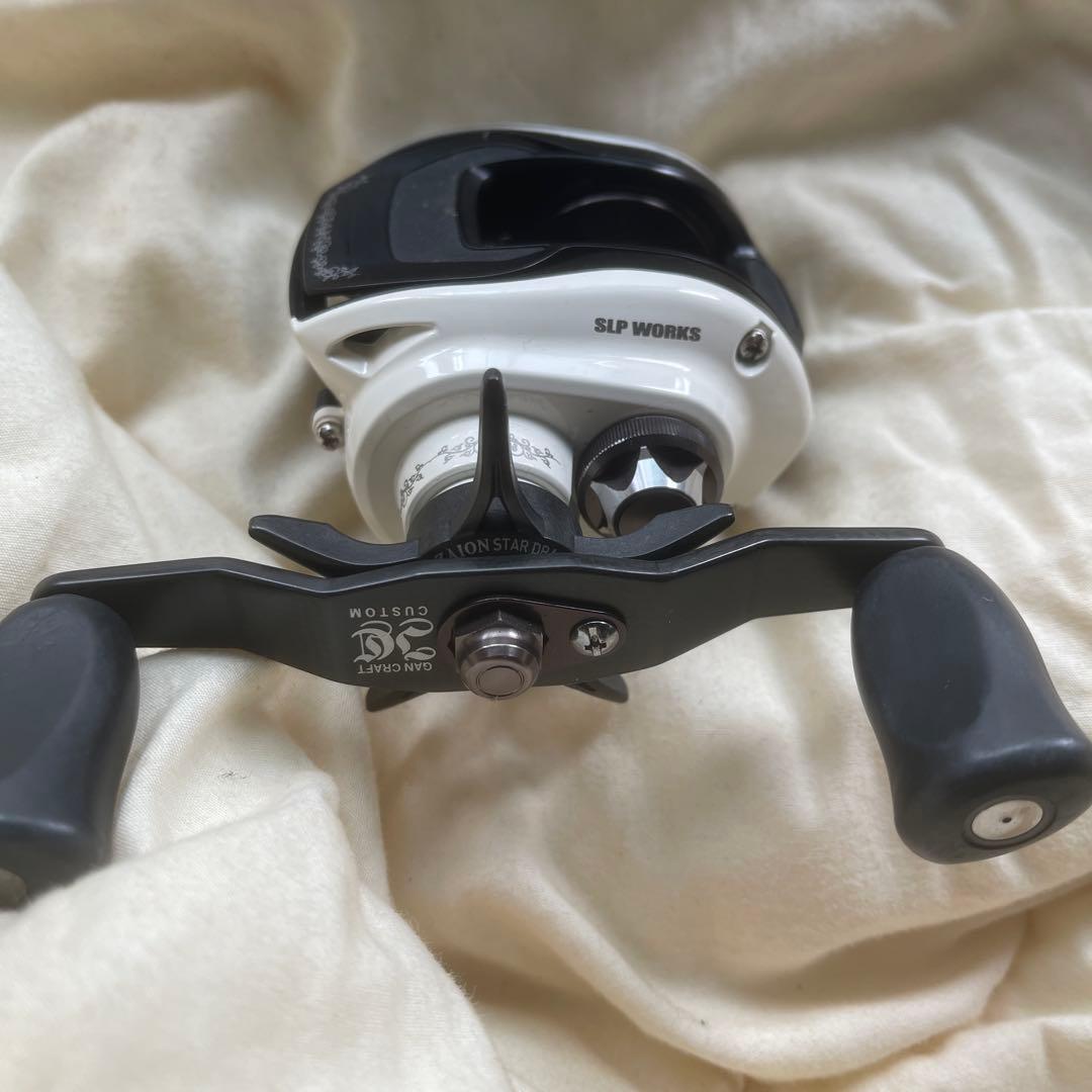 限定レア ガンクラフトホワイトノイズ T3 MAGO ベイトリール - メルカリ