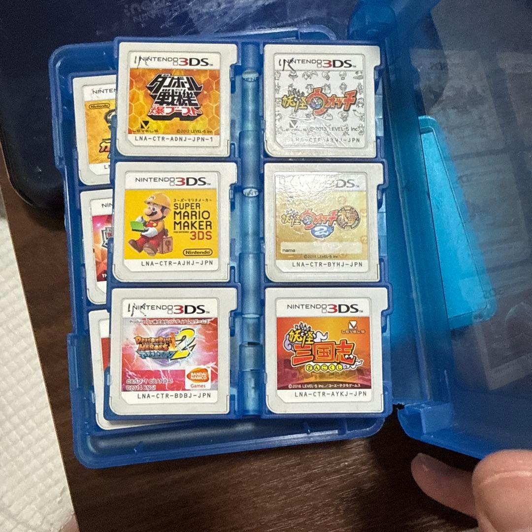 ニンテンドー3DS LL 紺 青本体とゲーム18本と充電器 - メルカリ