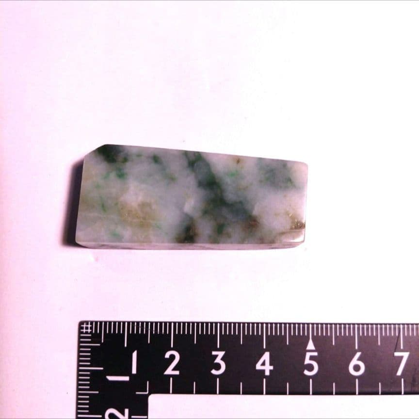 ハンドメイドの糸魚川翡翠ネックレス 蛇 - メルカリ