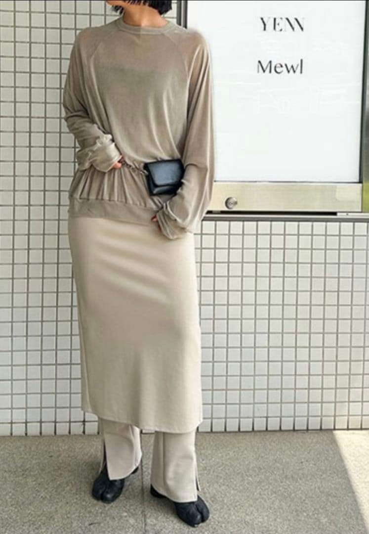 15時削除【YENN イエン】フロッキーチュールプルオーバー ベージュ