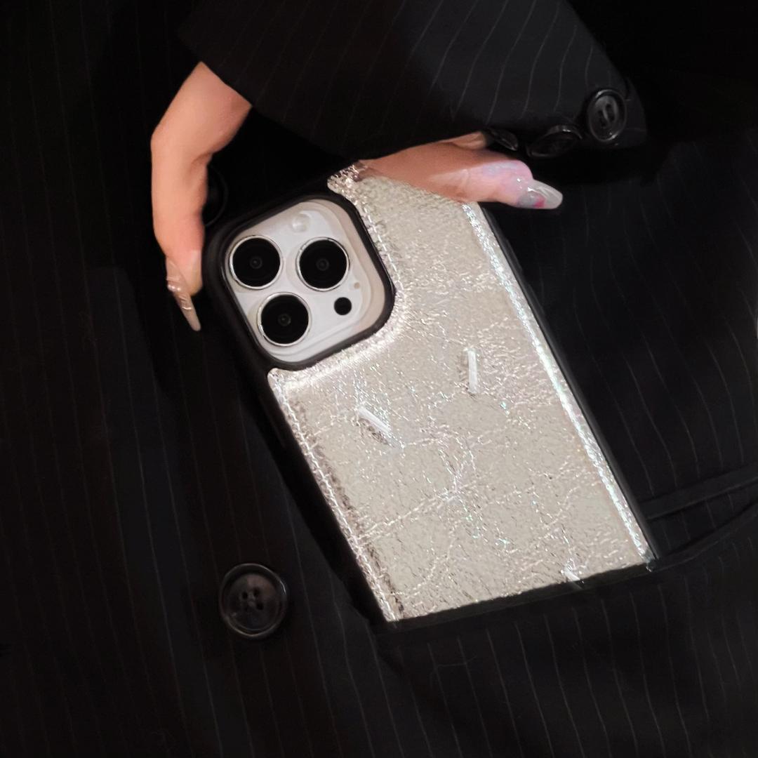 iPhone12/12Pro ケース 銀 レザー 刺繍 高級 韓国 マルジェラ風 - メルカリ