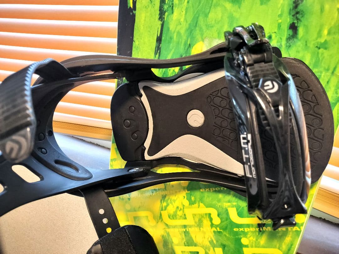 美品✨️ LIB TECH スケートバナナ 159cm FLUX バインセット|mercari